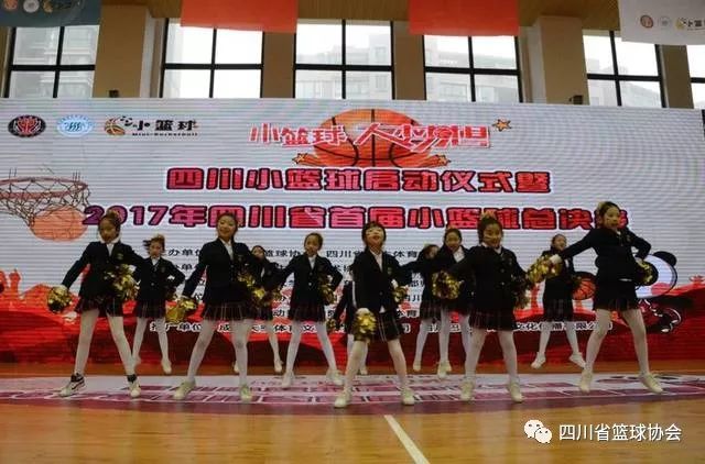 篮球规则换人的条件_2017篮球规则换人_篮球规则换人一场几次