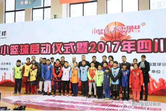 篮球规则换人一场几次_2017篮球规则换人_篮球规则换人的条件