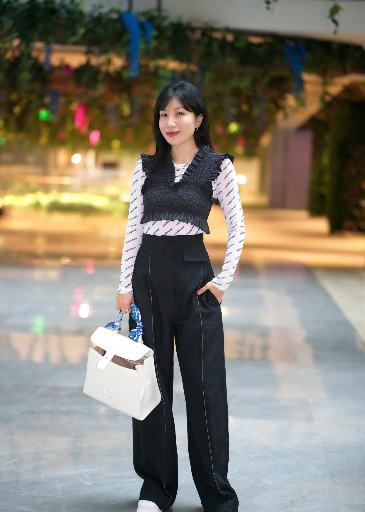 休闲运动风格穿搭女_休闲运动风_休闲运动风连衣裙
