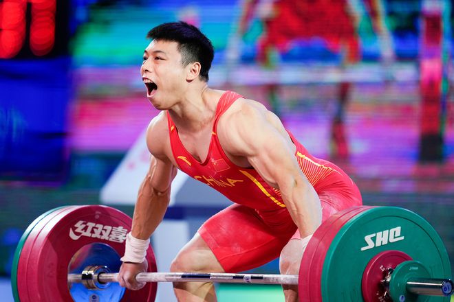 举重运动员黄敏豪_黄闽豪举重冠军_黄雄汉举重