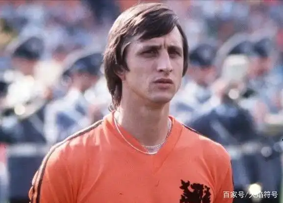 足球历史的最_足球历史第一人_足球历史最佳11人阵容