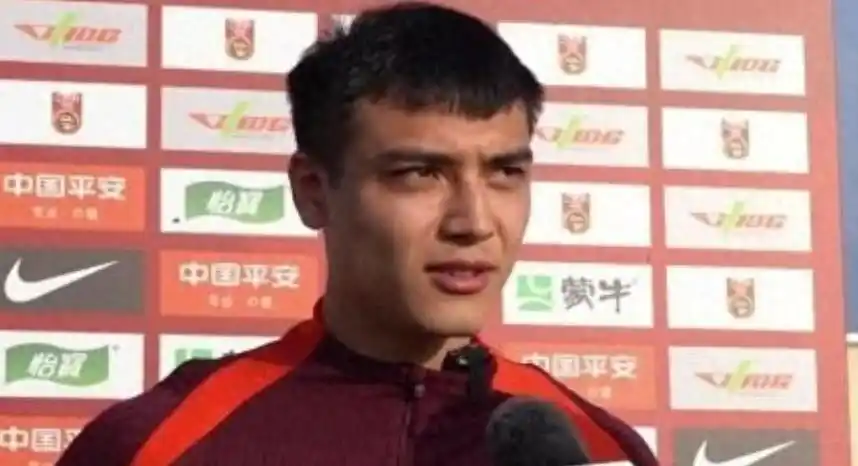 国内足球历史最高身价是多少_历届身价最高的足球运动员_历史足球最高身价十大球星