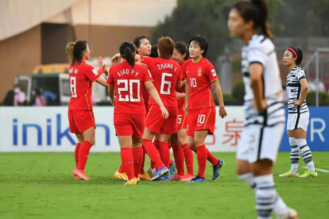 世界足球冠军奖金多少_女子足球世界杯冠军奖杯名称_世界女子足球队冠军奖金