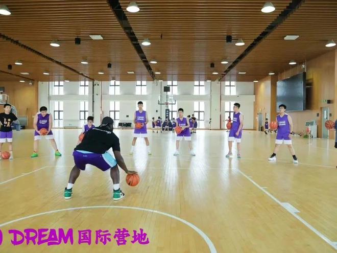 篮球发展史英文版_篮球的历史英文作文_篮球和历史英文