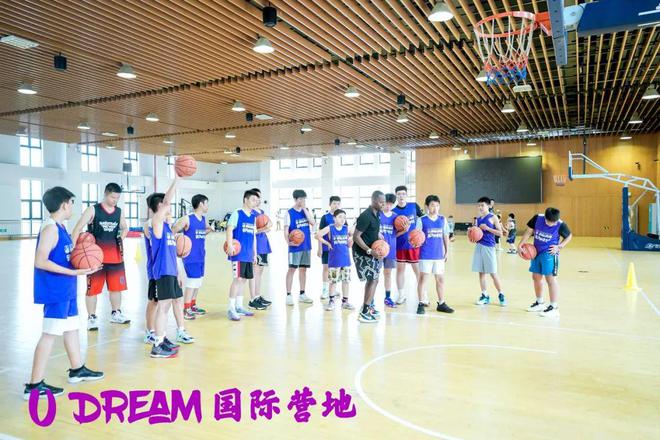 篮球发展史英文版_篮球的历史英文作文_篮球和历史英文